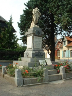 Vis-en-Artois monument aux morts.jpg