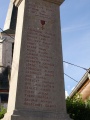 Quesnoy-en-Artois monument aux morts.jpg