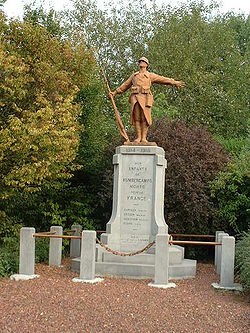 Humbercamps monument aux morts.jpg
