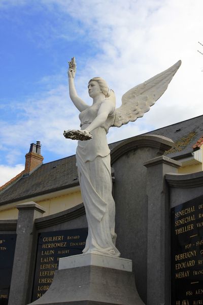 Fichier:Henin-sur-Cojeul monument aux morts4.JPG