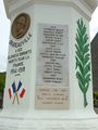 Doudeauville, face 1 monument aux morts.jpg
