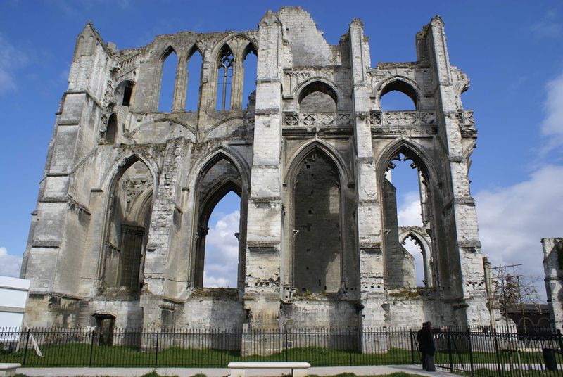 Fichier:Saint-Omer abbaye Saint-Bertin 1.jpg