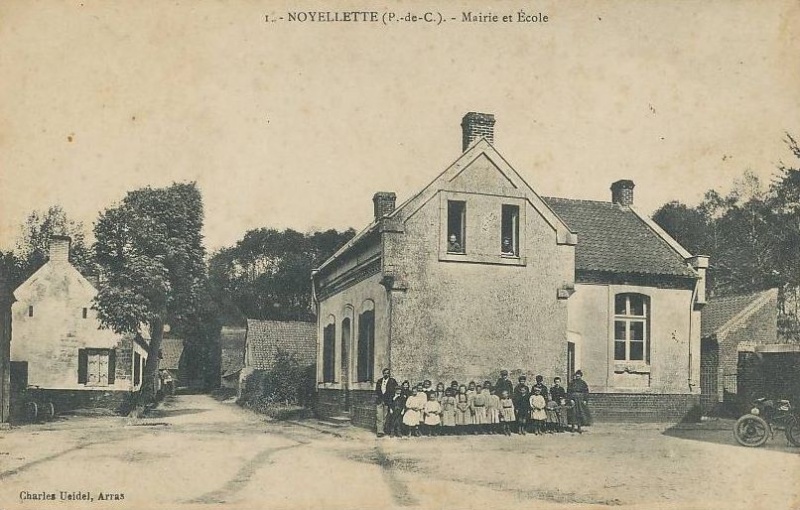 Fichier:Noyellette - Mairie et ecole.jpg