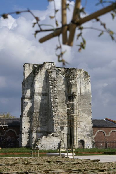Fichier:Saint-Omer abbaye Saint-Bertin 3.jpg