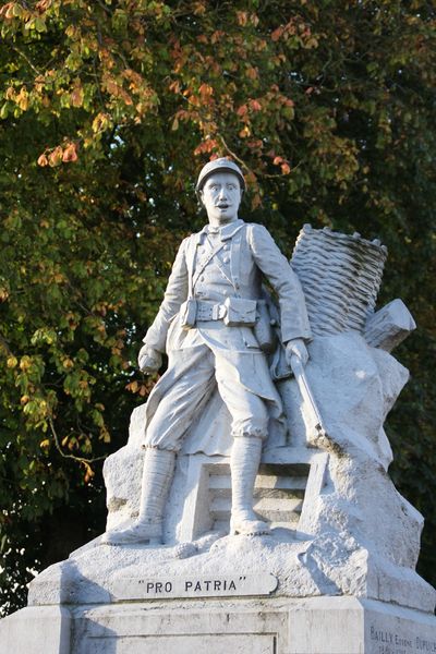 Fichier:Neuville-Saint-Vaast monument aux morts6.JPG