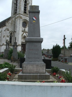 Airon-Saint-Vaast - Monument aux morts (1).jpg