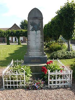 Ruisseauville monument aux morts.JPG