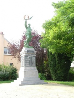 Sailly-Labourse monument aux morts.jpg