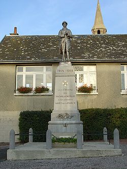 Fontaine-les-Croisilles monument aux morts.jpg