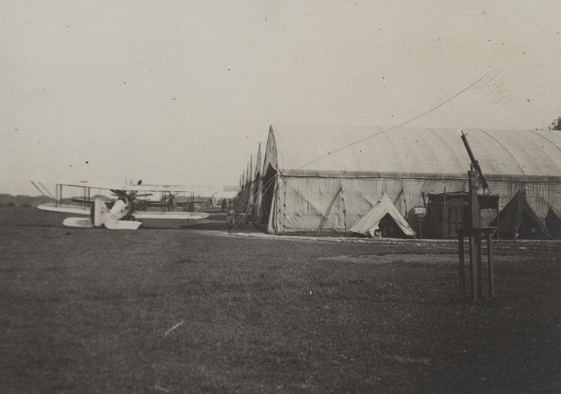 Fichier:Gouy-Saint-André aérodrome 1916.jpg