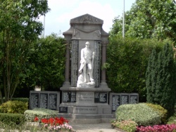 Méricourt-sous-lens monument aux morts.jpg