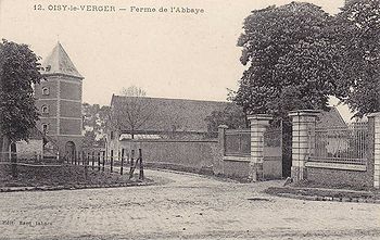 Oisy-le-Verger abbaye 2.jpg
