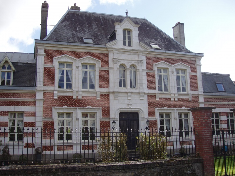 Fichier:Embry-Château.jpg