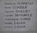 Villers-les-cagnicourt détail du monument aux morts2.jpg