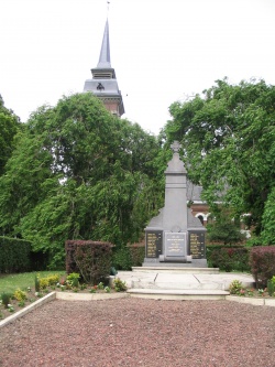 L'église et le monument aux morts